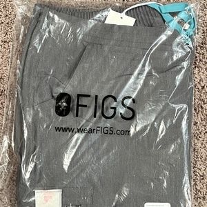 Regular Fit Yola™ Skinny Scrub Pants *Brand New - Never Been Worn*